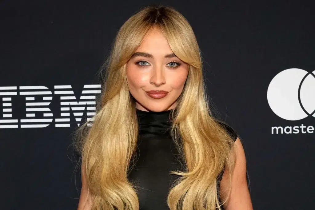 Sabrina Carpenter Height and Weight
